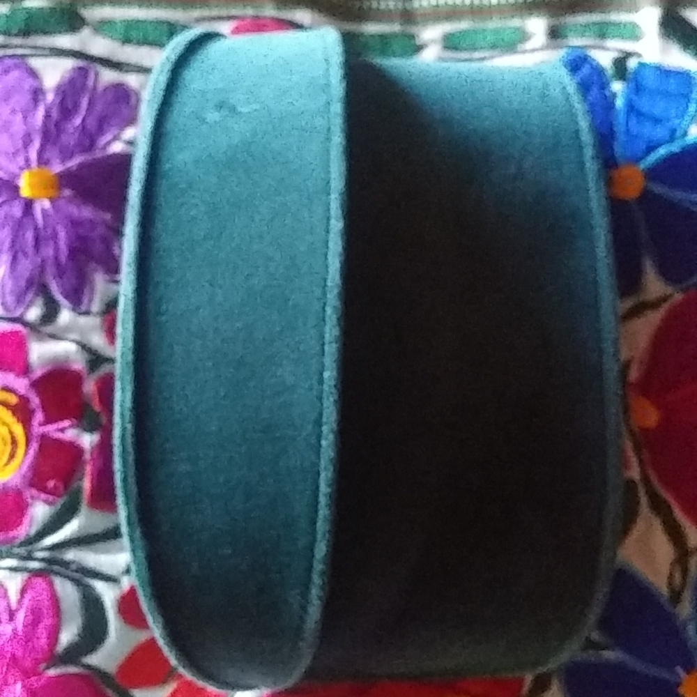 💚 Absolutely Final drop 💚Gucci Case - Picture 4 of 7